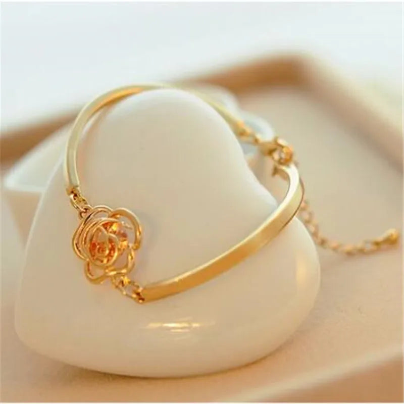 High-end Camellia Rhinestone Bracelet