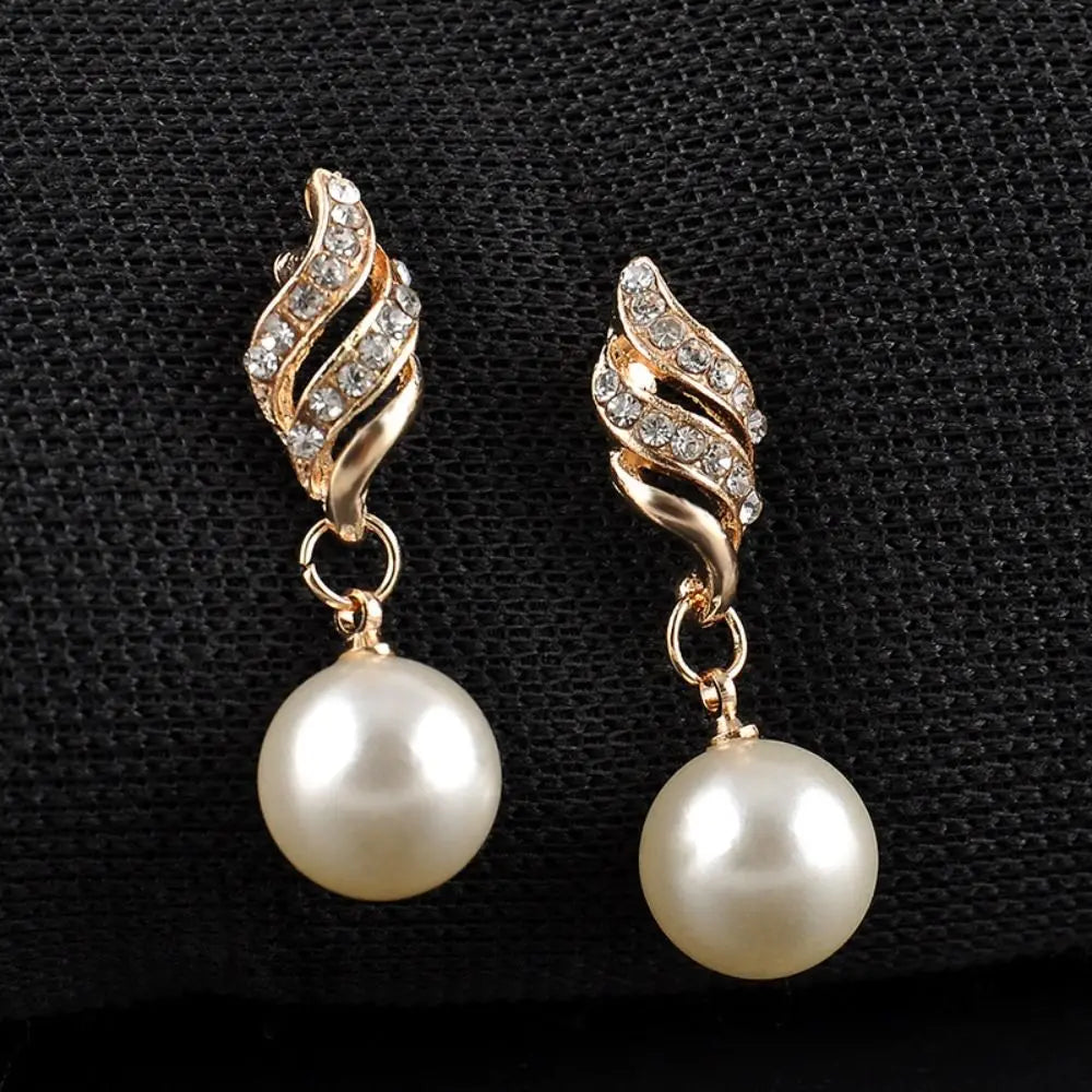 Classic Pearl Jewelry Set